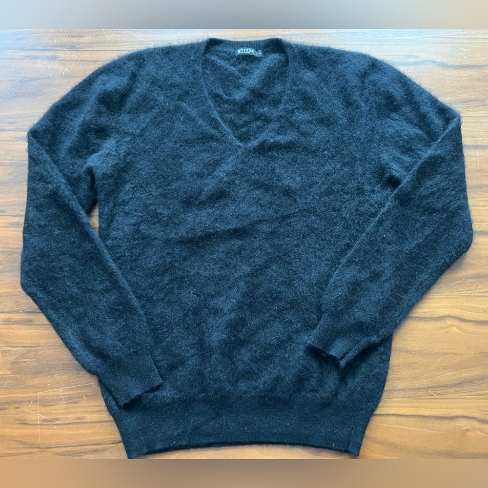 Tiger of Sweden Black 100% Cashmere V-Neck Sweater